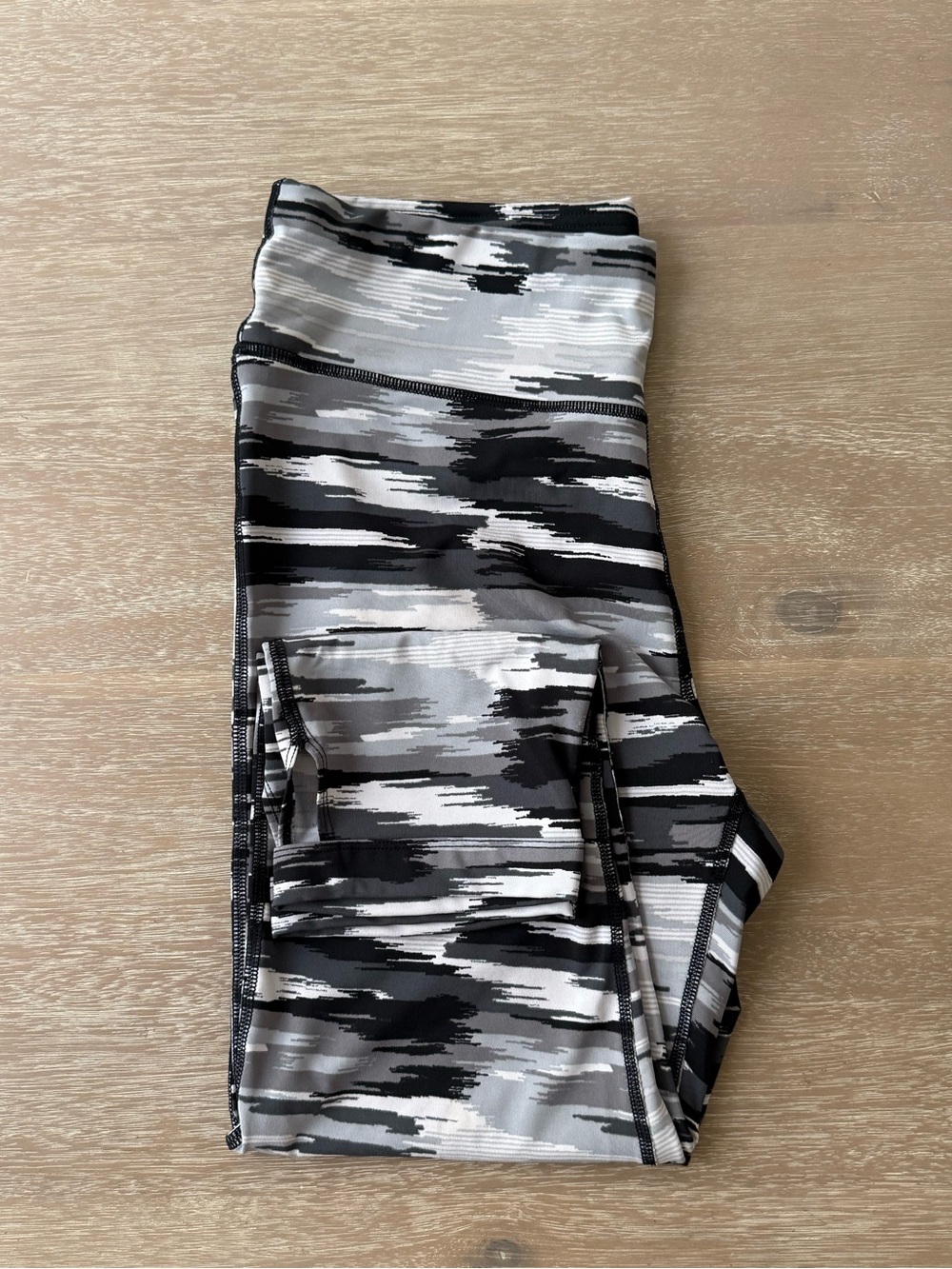 aerie Patterned Activewear Leggings | L